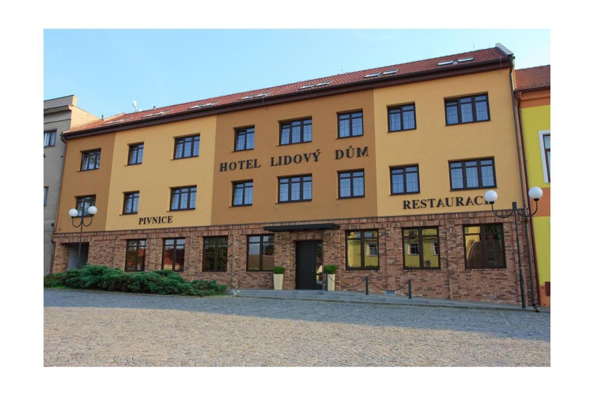 Hotel Lidovy Dum Bzenec Kültér fotó
